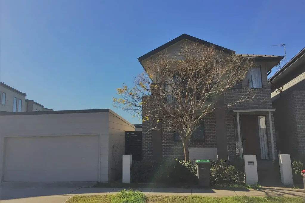 Modern Family Living in the Prestigious Thornton Estate!