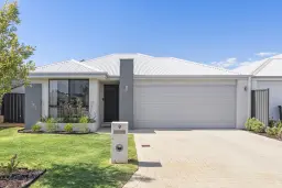 9 Seacliff Approach, Madora Bay