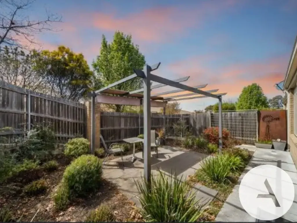 Modern 1-Bed Gem in the Heart of Casey – Stylish & Convenient Living