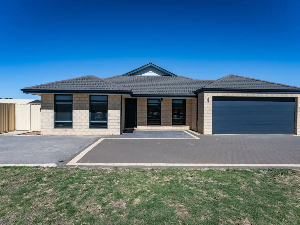 88 Stillwater Avenue, Drummond Cove, WA 6532