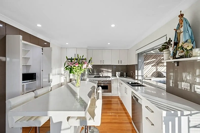 Belmore 3 Slaapkamer Stylish entertainers' retreat in a coveted address