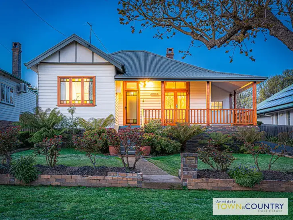 111 Kirkwood Street, Armidale, NSW 2350