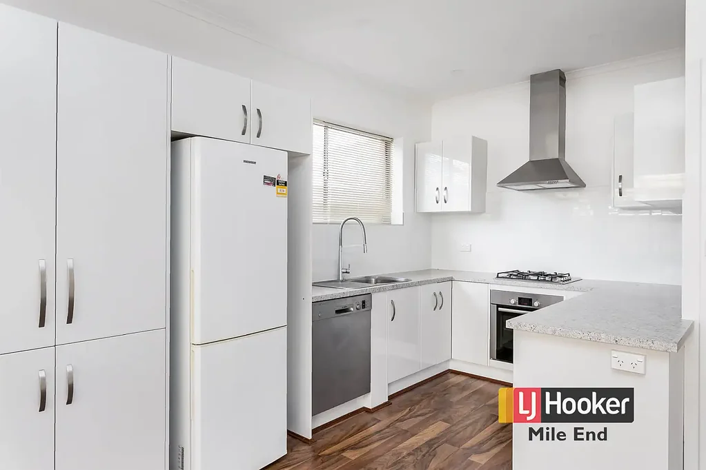 2 Bedroom Cottage Home Close To The City