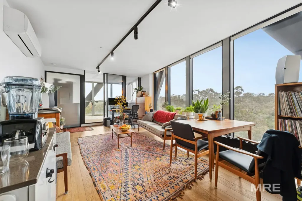904/10-16 Trenerry Crescent, Abbotsford, VIC 3067