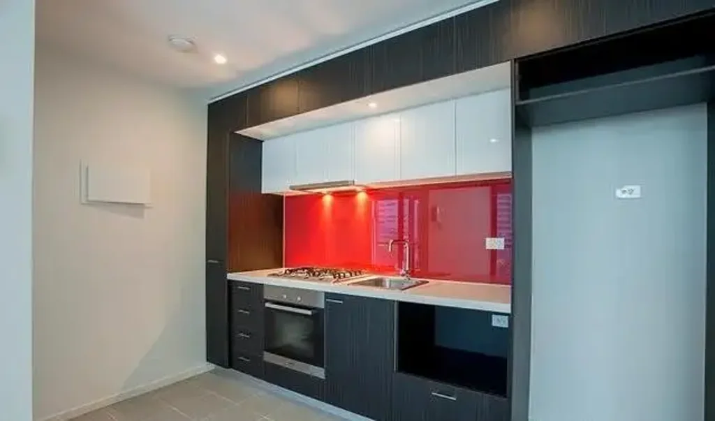 FABULOUS TWO BEDROOM APARTMENT AT MELBOURNE STAR