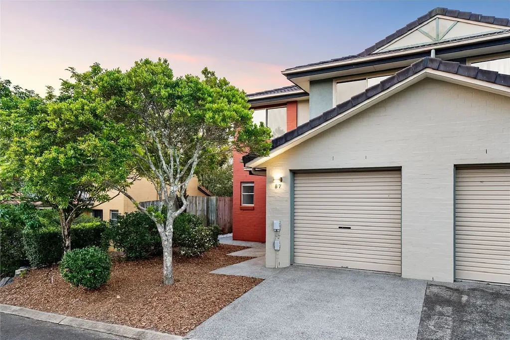 87/31 Archipelago Street, Pacific Pines, QLD 4211