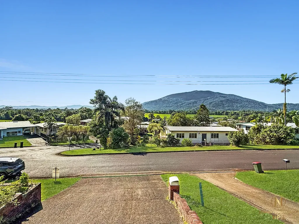11 Hielscher St, Tully, QLD 4854