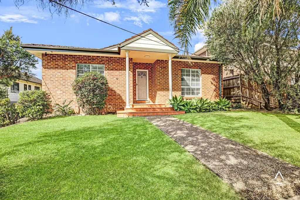 Spacious Four Bedroom Family Home, Conveniently Located