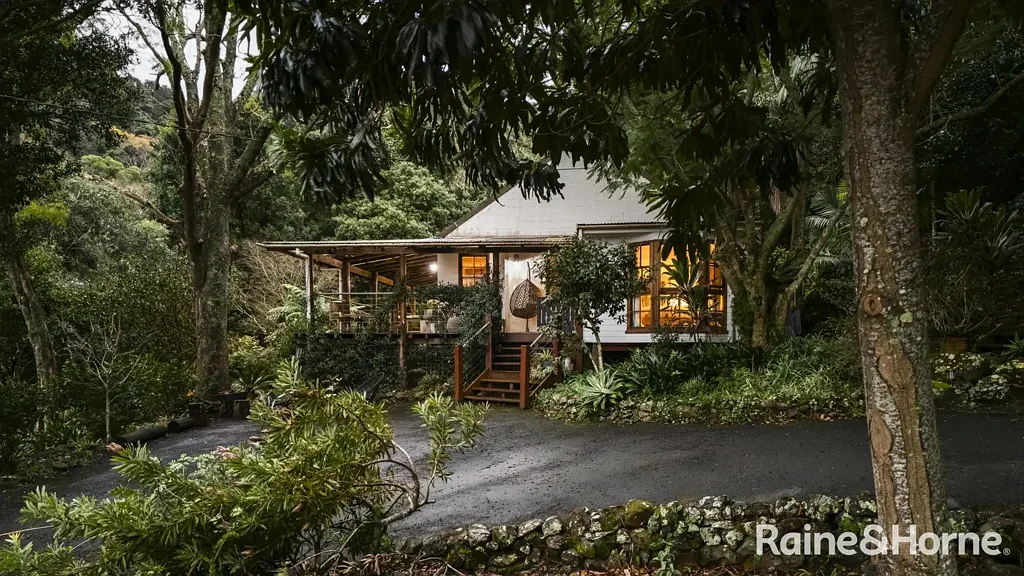 Broughton Village 2房  A Rare South Coast Sanctuary with Proven Passive Income - Where the Mountains Meet the Sea