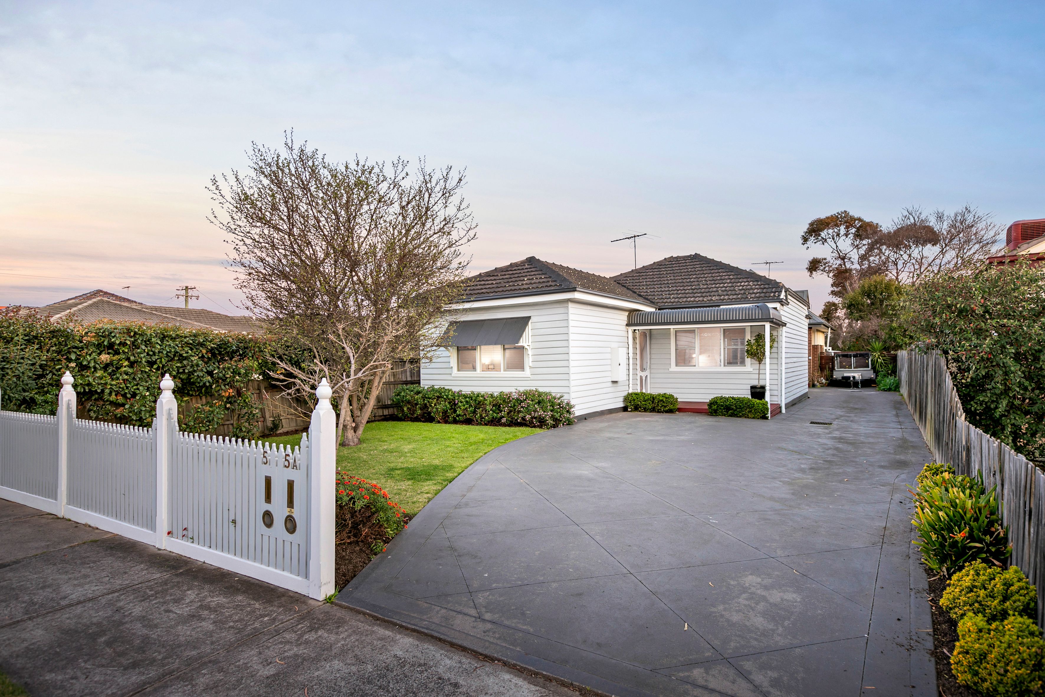 5 RAEBURN ST, PASCOE VALE VIC 3044, 0 habitaciones, 0 baños, House