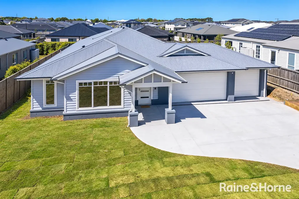 Gisborne 4房  Contemporary Family Living with Space & Style - 880m² approx.