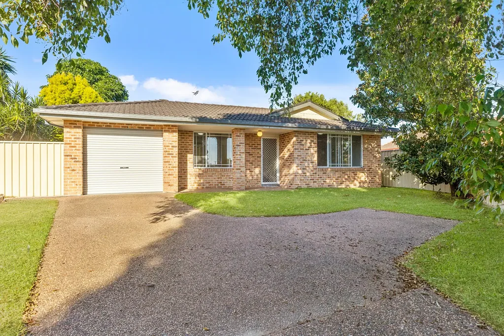 8 Blueridge Drive, Blue Haven, NSW 2262