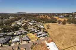 77 Newenham Parade, Mount Barker