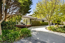 22 Diosma Drive, Coromandel Valley