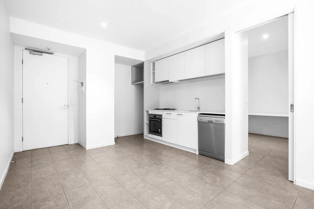 Notting Hill 1房 现代底层生活，带宽敞私人庭院 Modern Ground-Floor Living with Generous Private Courtyard