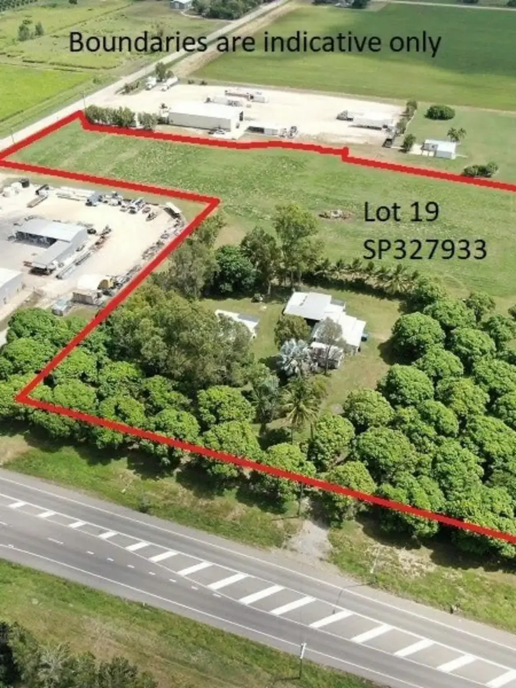 Bowen HOUSE ON ACREAGE FRONTING BRUCE HIGHWAY