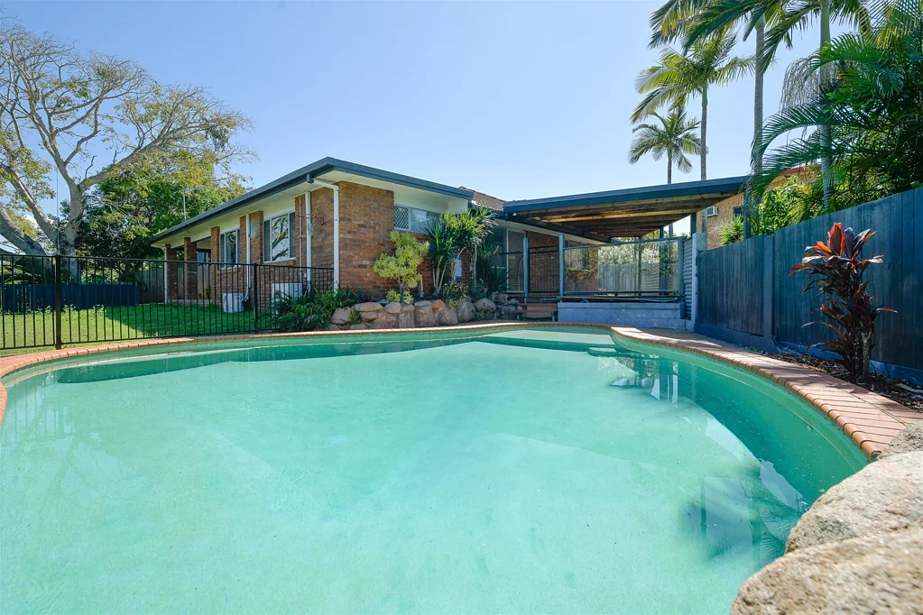 18 Berrigan Court, Kin Kora, QLD 4680