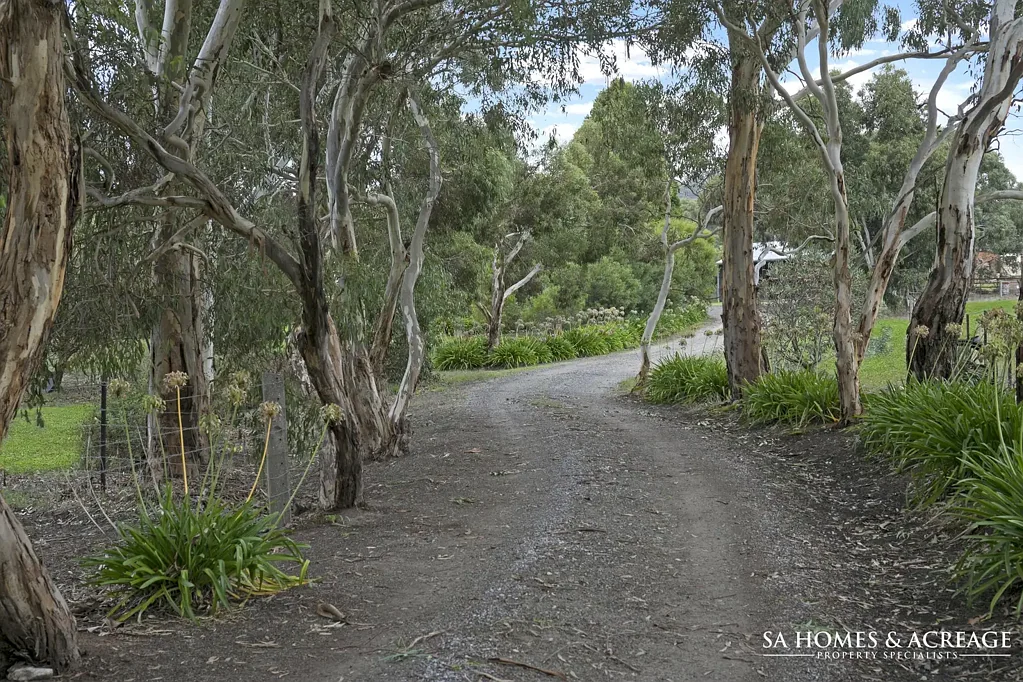 Sought after country location!