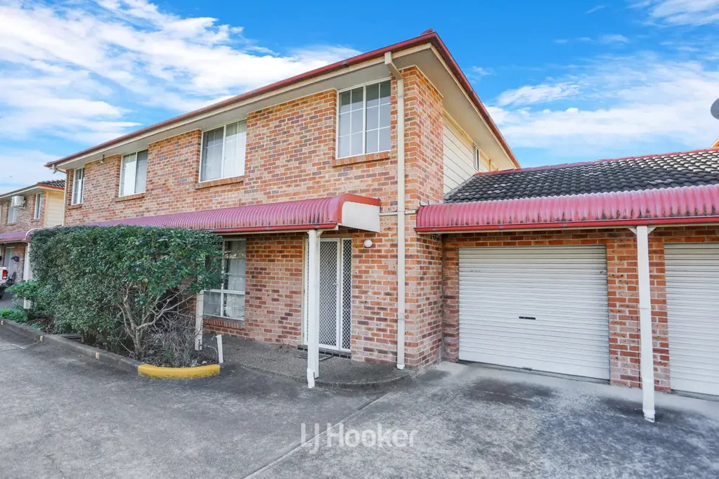 Blacktown 2chambre 2 Bedroom Townhouse Opposite Westpoint Shopping Centre! Walk to Station & Shops