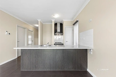 10 Victorking Drive, Point Cook, VIC 3030, 5房, 2浴, House