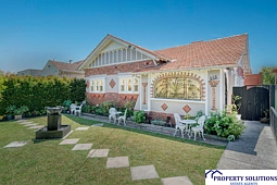 913 Glen Huntly Road, Caulfield