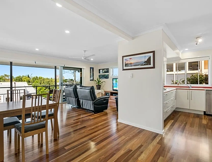 69A McLean Street, Coolangatta, Gold Coast, 3房, 2浴, Apartment