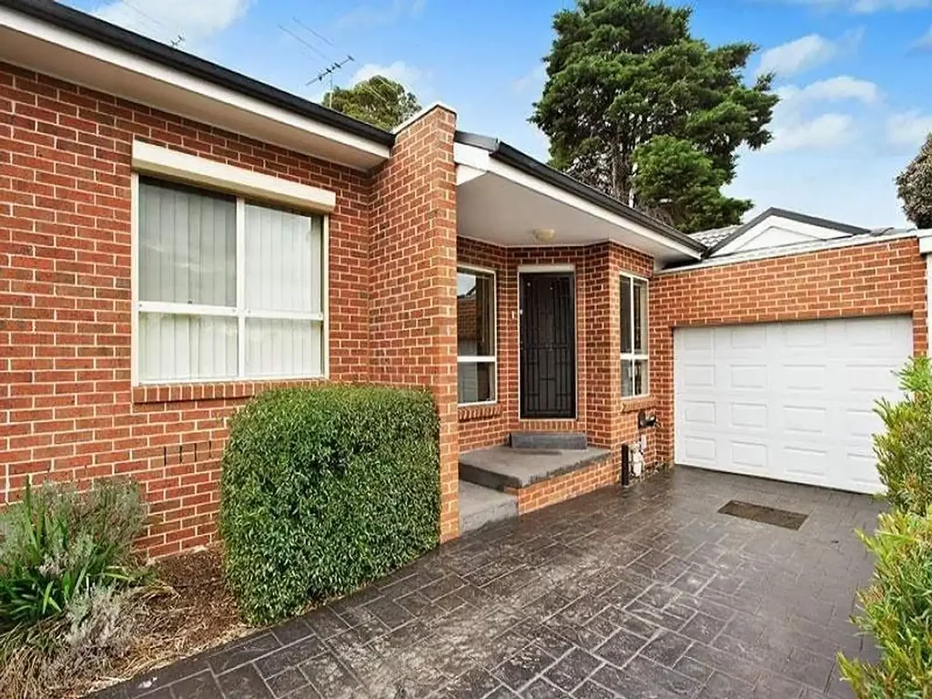 Doncaster 3chambre Spacious, Low-Maintenance Living in a Prime Doncaster Location