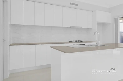 126 Bridge Street, Schofields, NSW 2762, 4 chambres, 2 salles de bain, House