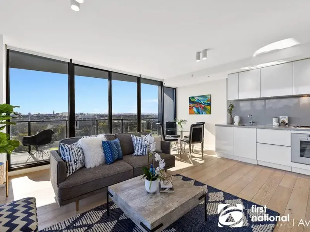 South Yarra 3房 优越位置 海滨瑰宝 优雅奢居 Gaggenau电器 落地窗景 观景阳台 名校环绕 奢华享受 Sunlit Sensation with Stunning City Views in a Corner Setting