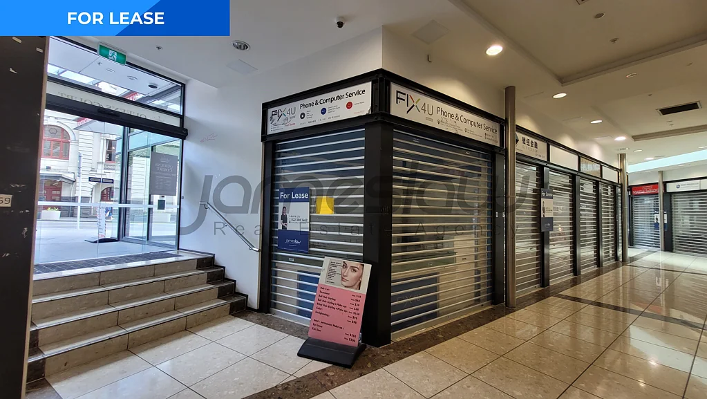 Auckland Central 4m2 High Profile Pocket Retail on Queen St