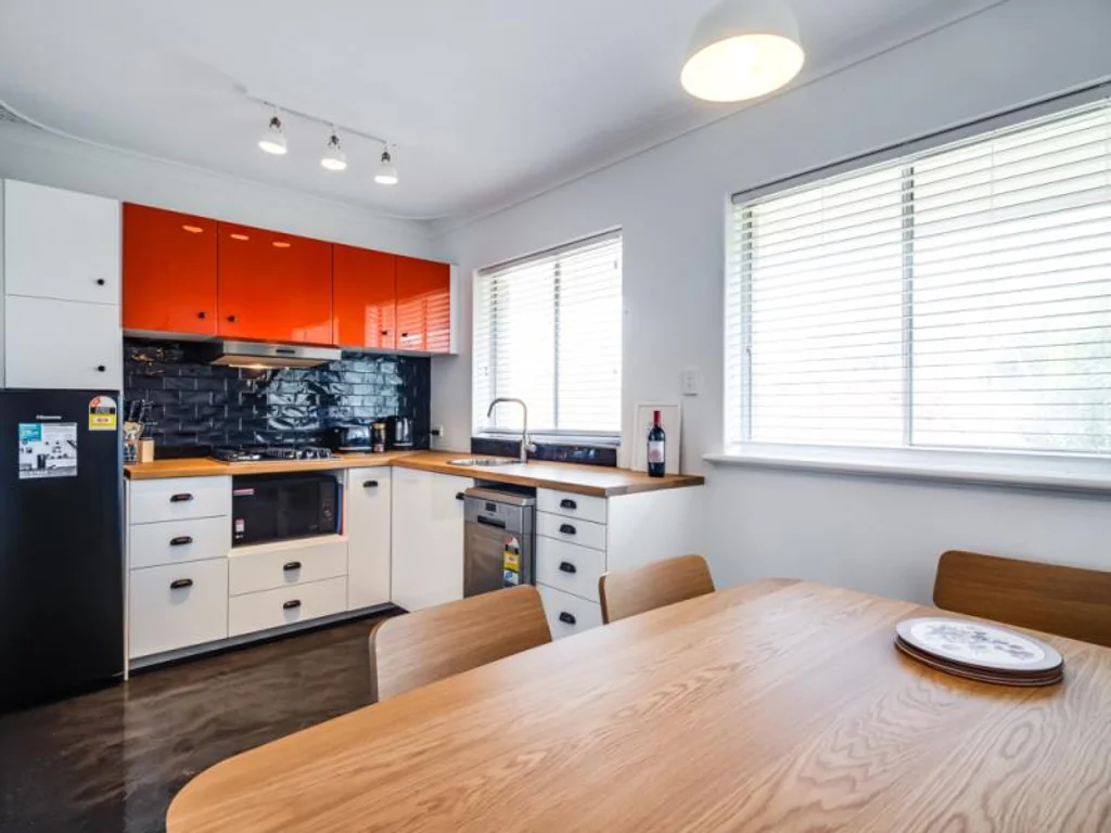 17/21 Cook Street, Crawley, WA 6009