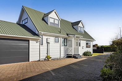 Opunake 3房  FRESHLY RENOVATED ON PONDEROSA