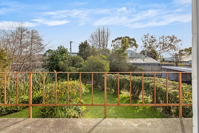 Peaceful, Sunny Unit in Prime Sandringham Location