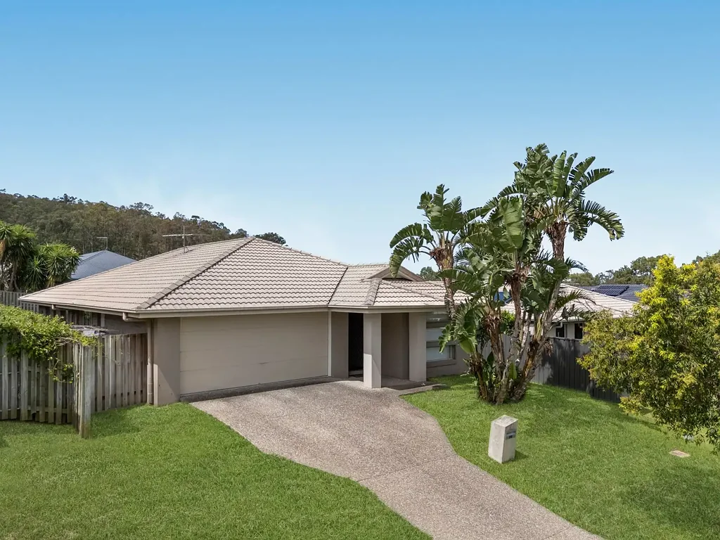 37 Sunridge Circuit, Bahrs Scrub, QLD 4207