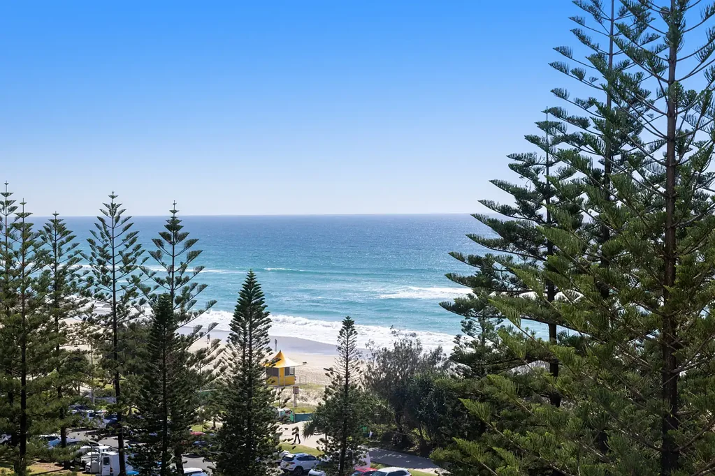 Burleigh Heads 2房  SELLING THIS FRIDAY - DON'T MISS OUT
