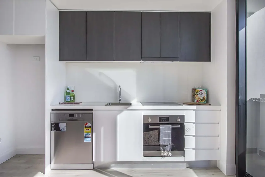 APPLICATION RECEIVED! LARGE MODERN STUDIO APARTMENT