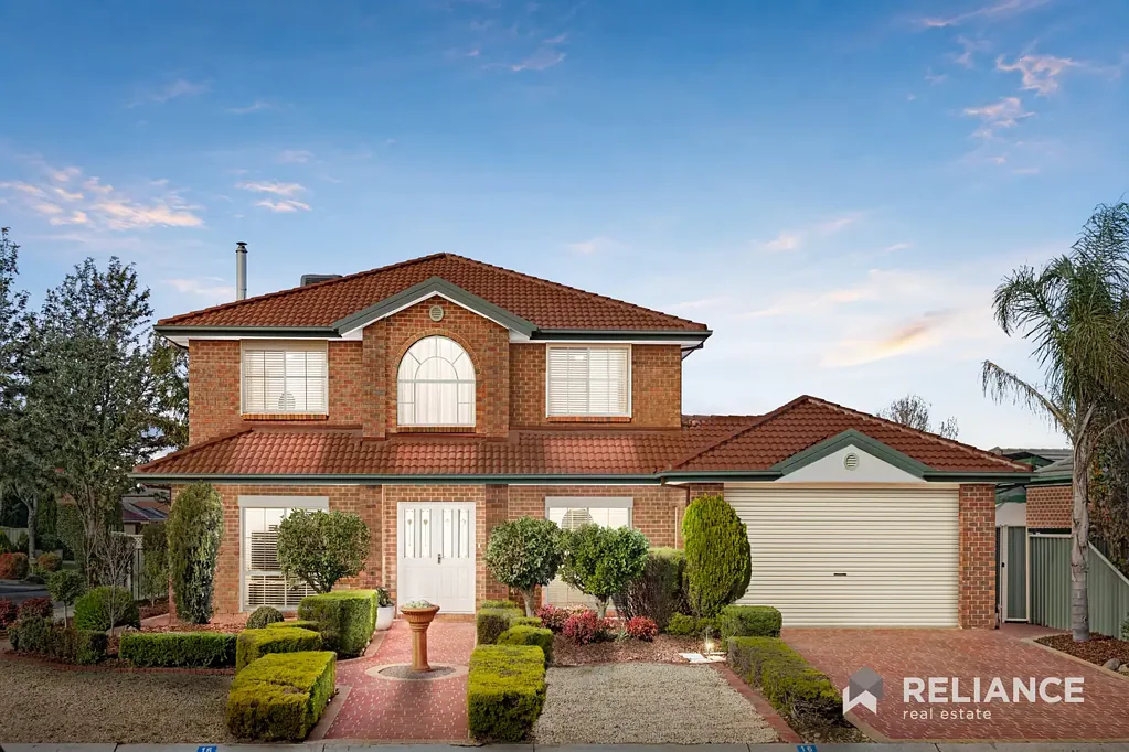 Wyndham Vale 5غرفة نوم Architectural Luxury with Multi-Generational Versatility, Grand-Scale Entertaining & Exceptional Caravan and Boat Access!