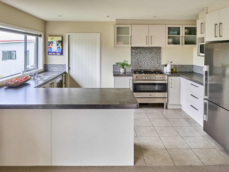 4 Sunflower Close, Camborne, Porirua, 4 chambres, 2 salles de bain