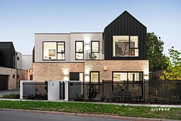 1/7 Walnut Road, Balwyn North
