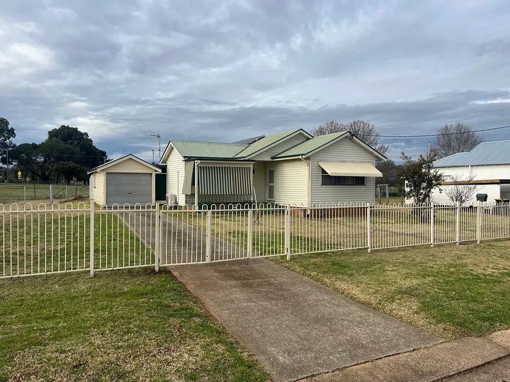 13 Gilmore Street, Coolah, NSW 2843