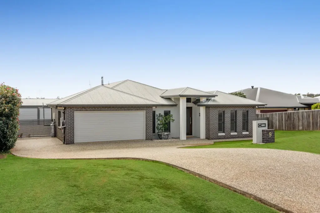 9 Gwenda Drive, Westbrook, QLD 4350