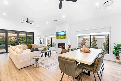 12 Unaipon Street, Lloyd, NSW 2650, 4 slaapkamers, 2 badkamers, House