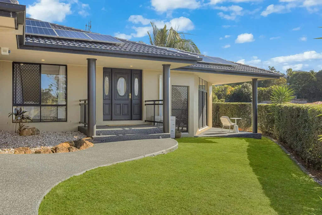 Banora Point 4Zimmer Resort-Style Family Living on an Impressive 1,286m² Block