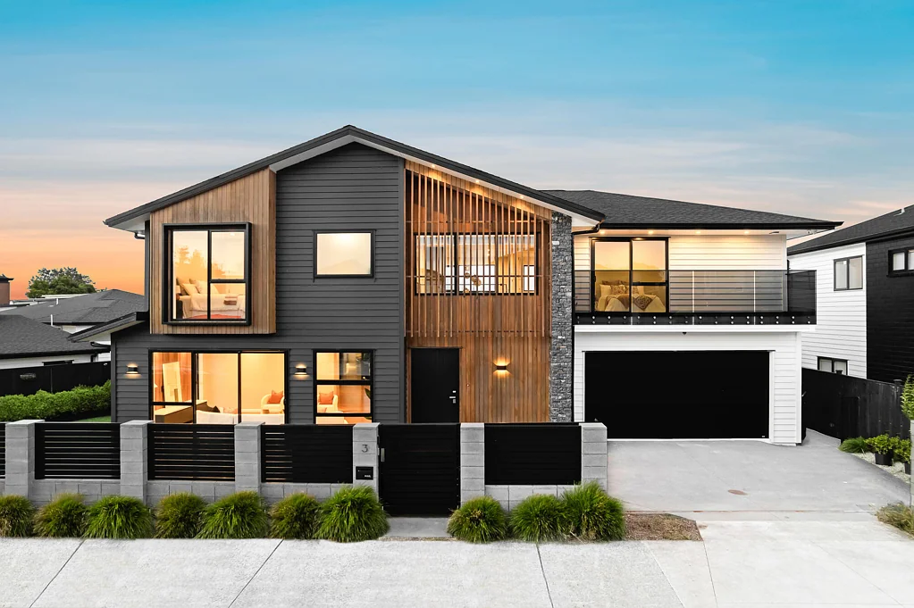 Flat Bush 7 Slaapkamer Grand in Scale, Built to Impress.