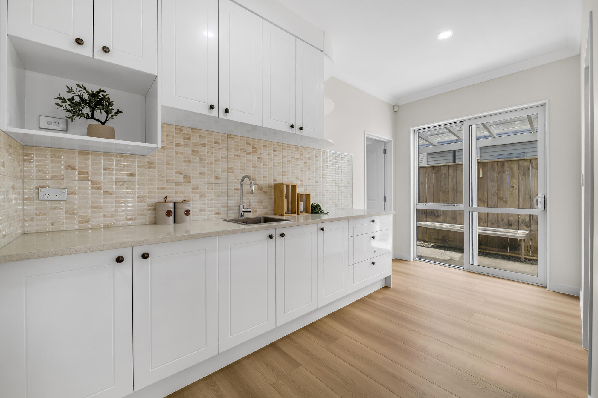 73 Rosewell Crescent, Flat Bush, photo 13