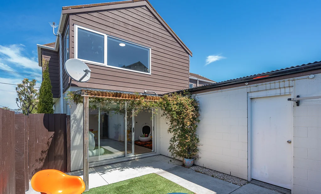 Richmond 2Kwarto Wanna Get Groovy Baby?