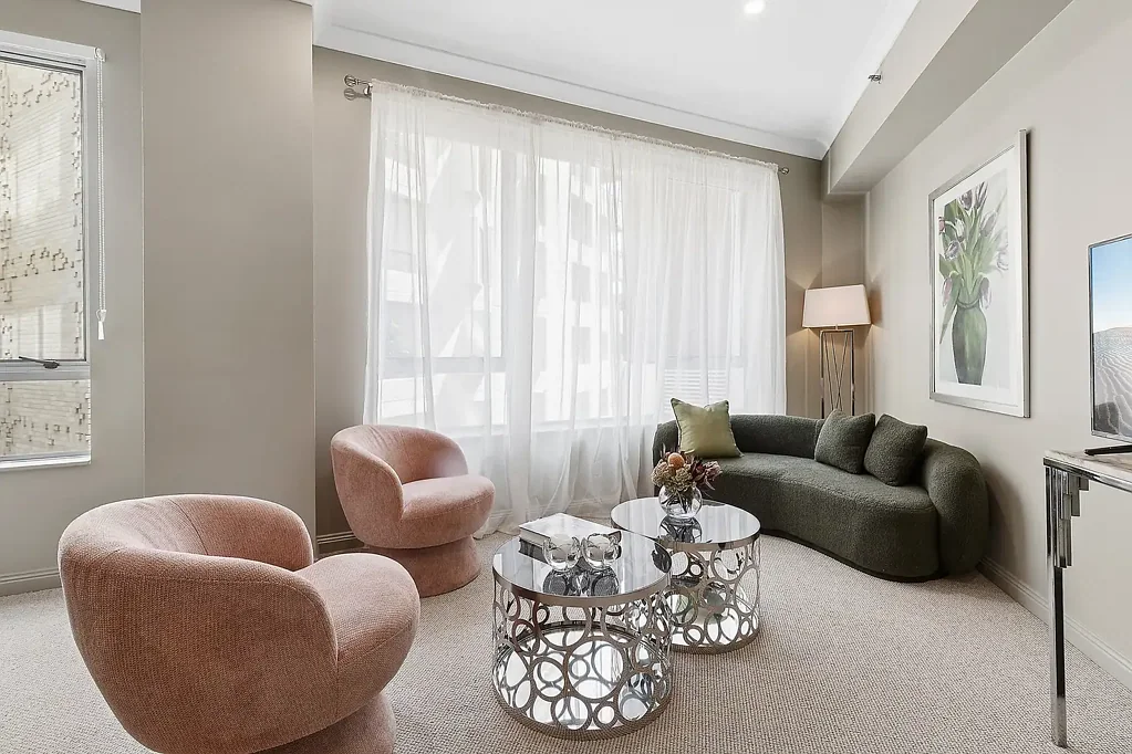 Sydney 1房 Bridgeport大楼精装 一步之遥Circular Quay 现代便利生活 健身房礼宾服务 咖啡馆餐厅环绕 Stylish, Refurbished Bridgeport Apartment offered fully furnished in the heart of Circular Quay