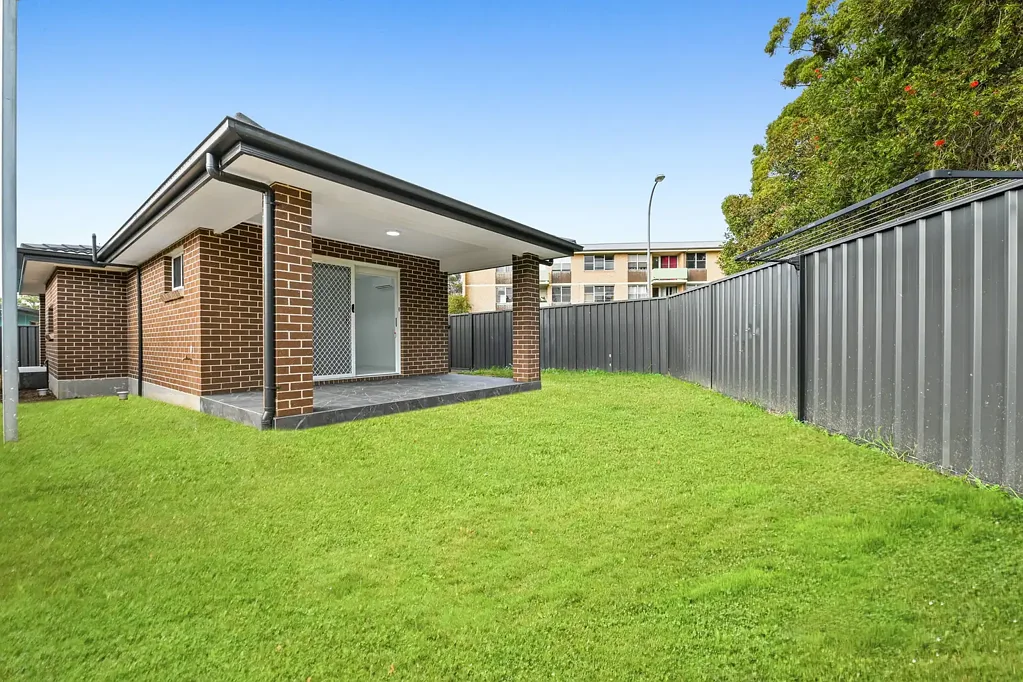 Brand New Granny Flat, Modern, Spacious & Conveniently Located