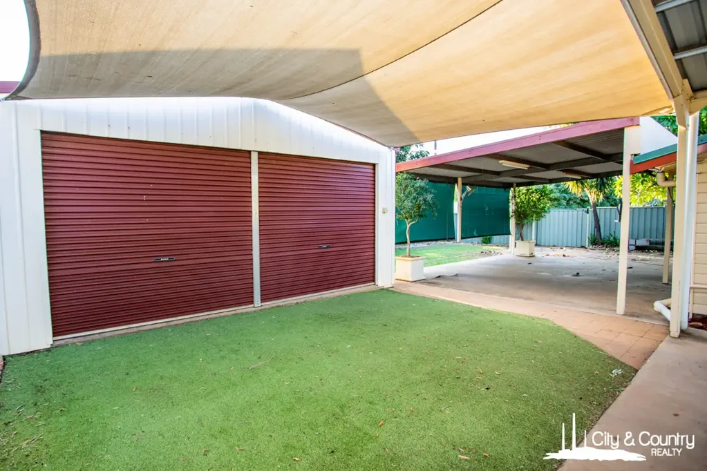 Mount Isa 3બેડરૂમ Relaxed Lifestyle Living on a Spacious Corner Block with Shed & Entertaining