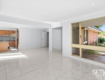 39 Seabrook Crescent, Doonside, Outer Western Sydney, 4 chambres, 1 salles de bain, House